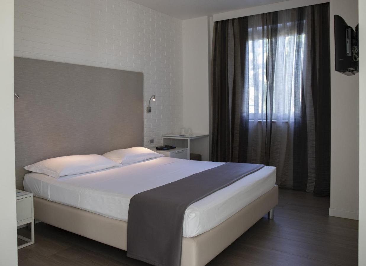 Smeraldo Suites & Spa San Benedetto del Tronto Esterno foto