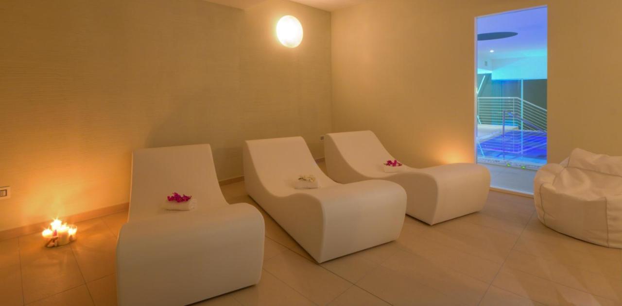 Smeraldo Suites & Spa San Benedetto del Tronto Esterno foto