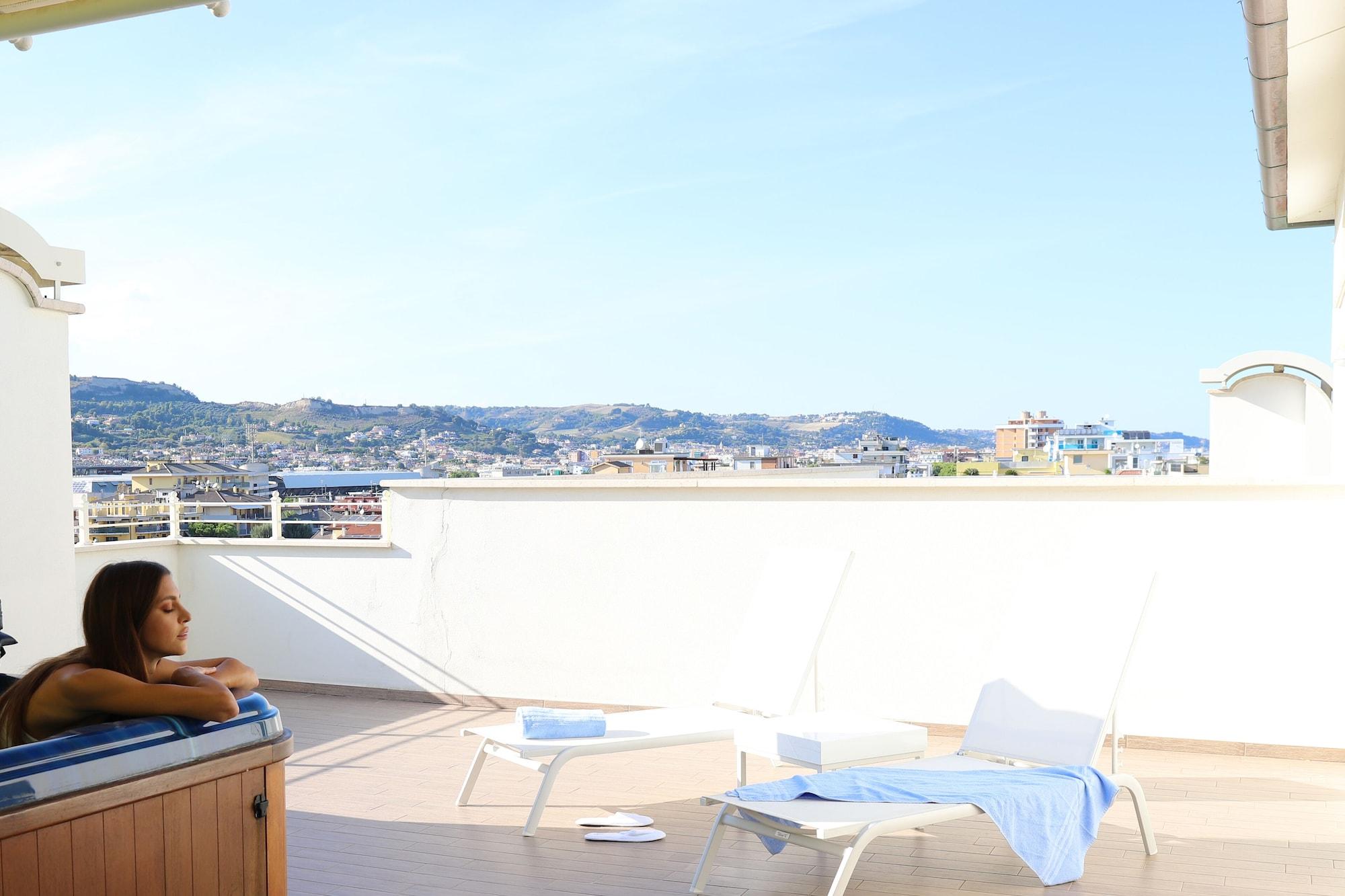 Smeraldo Suites & Spa San Benedetto del Tronto Esterno foto