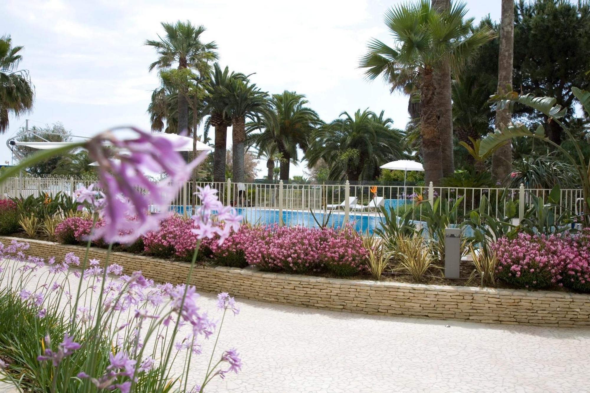 Smeraldo Suites & Spa San Benedetto del Tronto Esterno foto