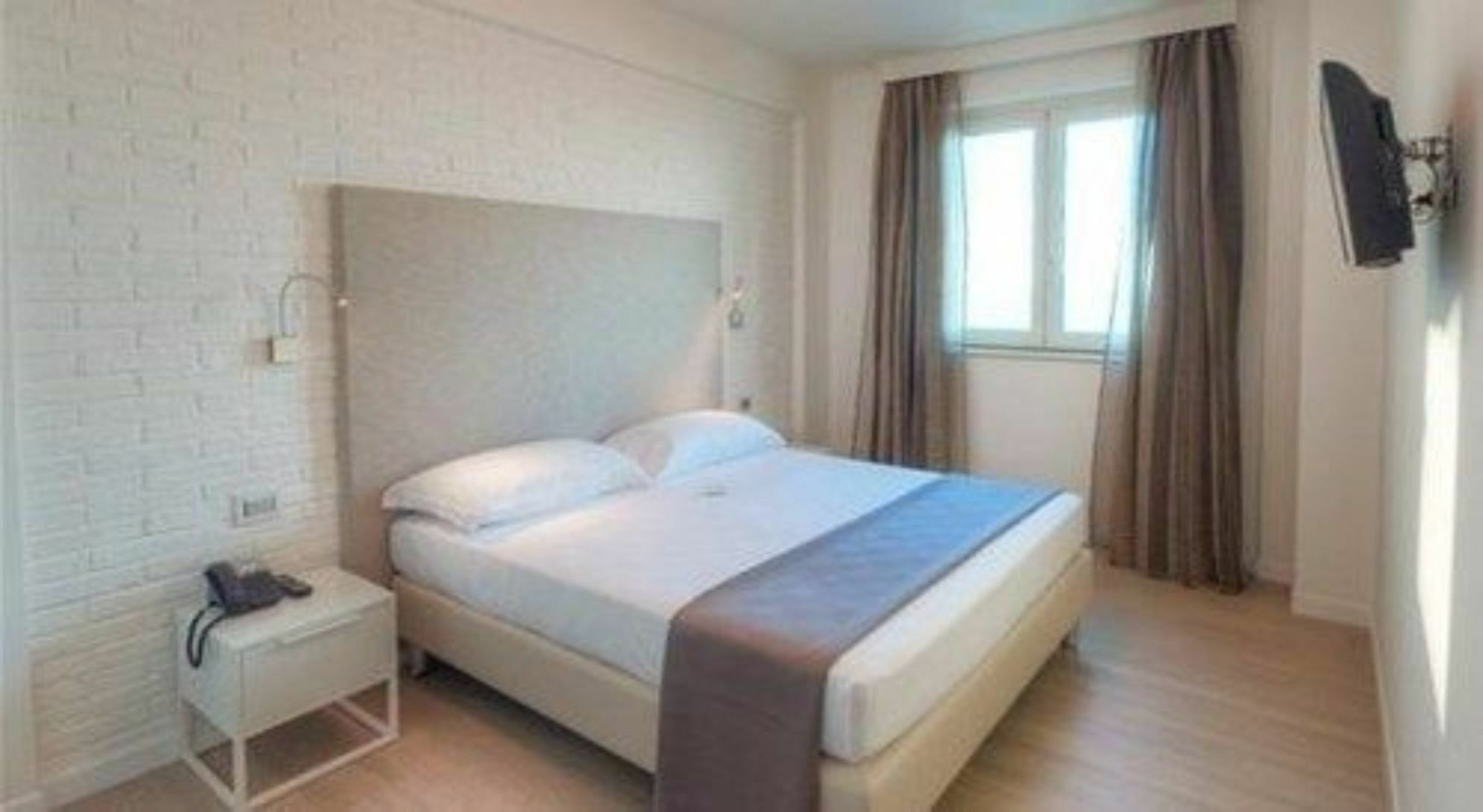 Smeraldo Suites & Spa San Benedetto del Tronto Esterno foto